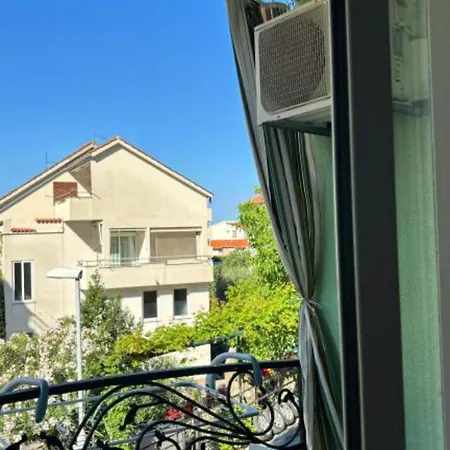 Apartment Mira Roso - 3 Makarska