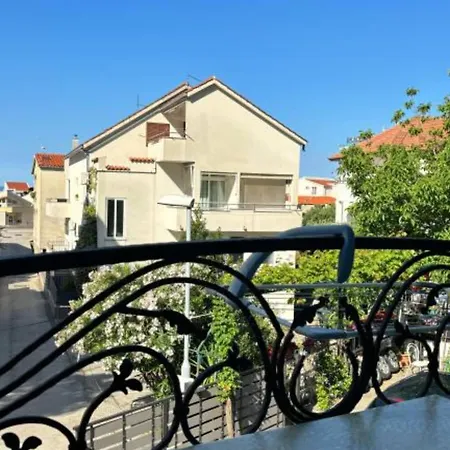 Apartment Mira Roso - 3 Makarska